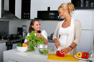 mother-daughter-making-dinner